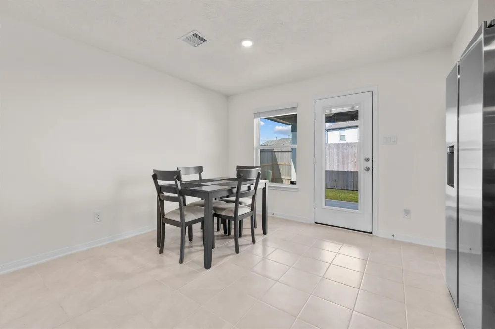 15707 Lemmonwood Hills Lane Houston, TX 77044
