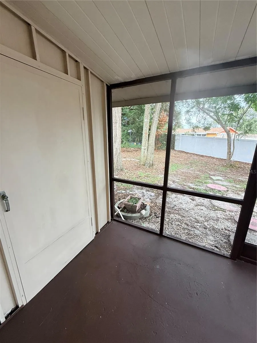 2942 GREYNOLDS STREET Deltona, FL 32738