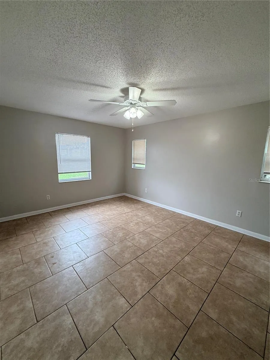 2942 GREYNOLDS STREET Deltona, FL 32738