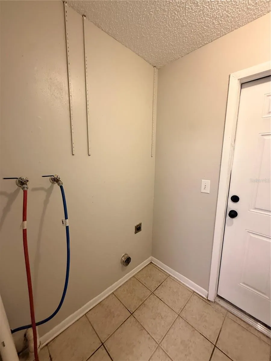 2942 GREYNOLDS STREET Deltona, FL 32738