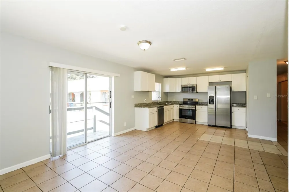 5203 39TH STREET Tampa, FL 33610