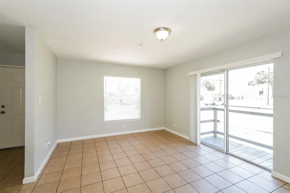 5203 39TH STREET Tampa, FL 33610