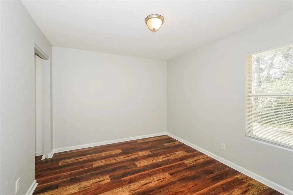 5203 39TH STREET Tampa, FL 33610