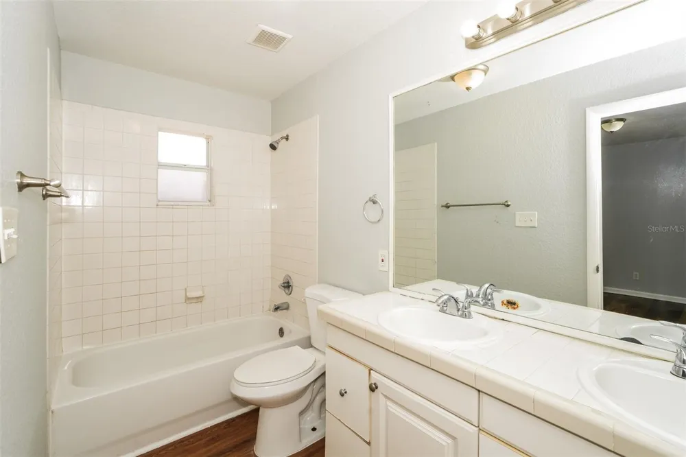 5203 39TH STREET Tampa, FL 33610