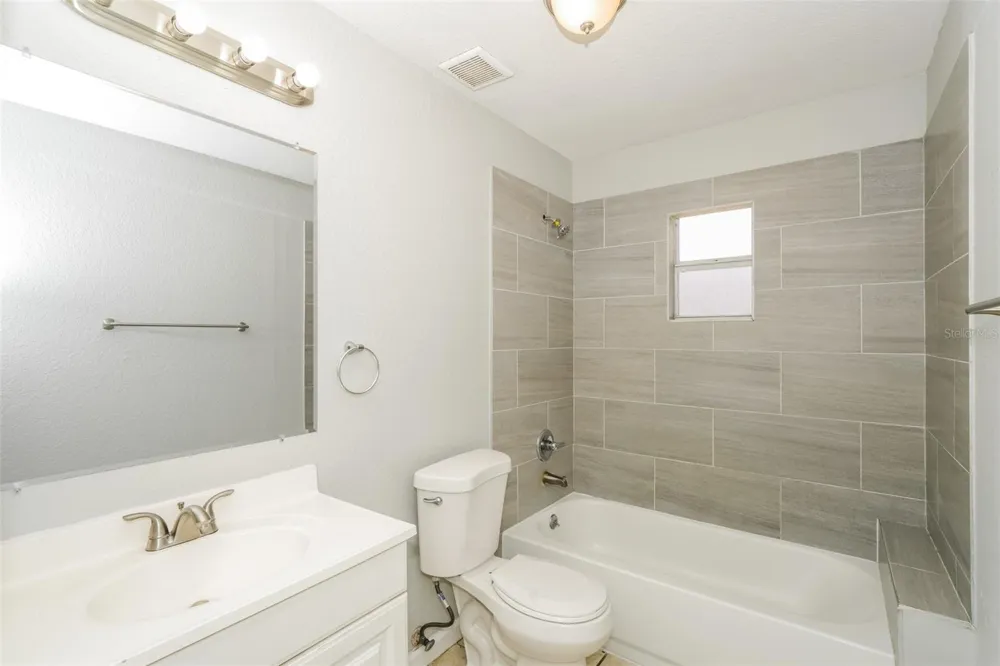 5203 39TH STREET Tampa, FL 33610