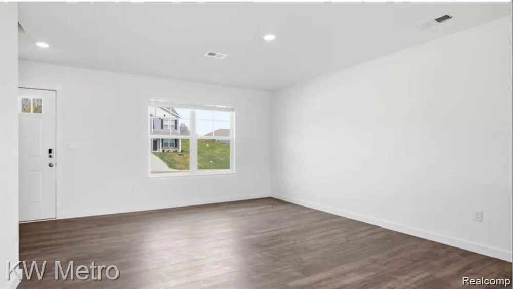 31 Oak Street Grand Blanc Charter Township, MI 48439