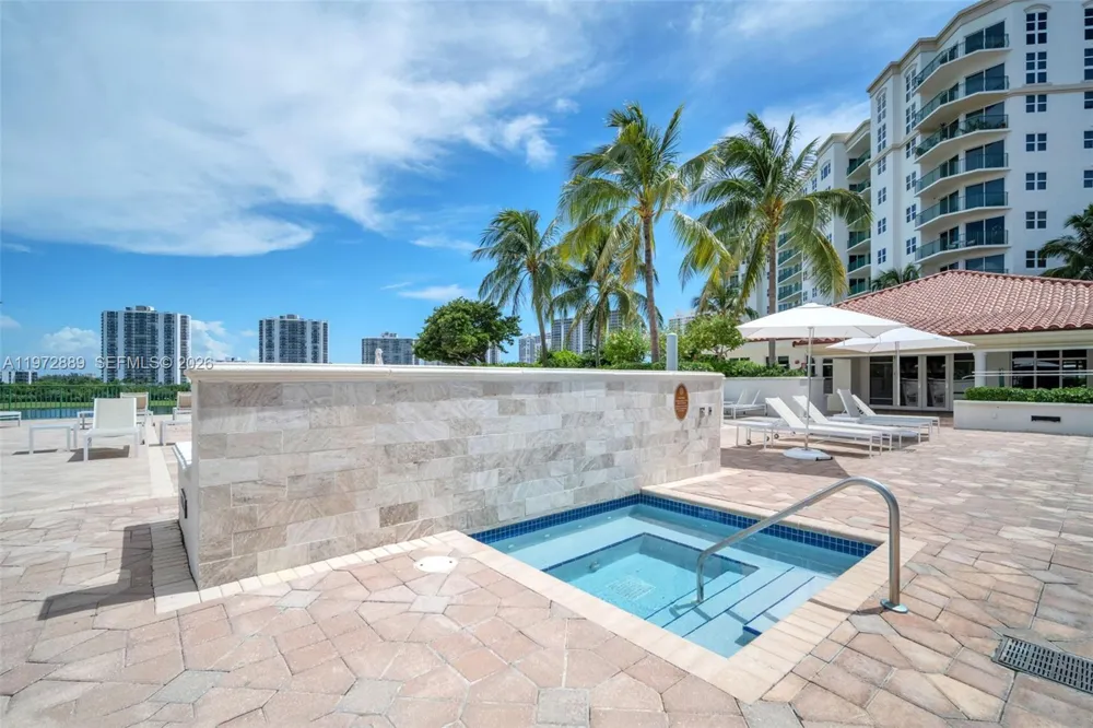 20000 E Country Club Dr #714 Aventura, FL 33180