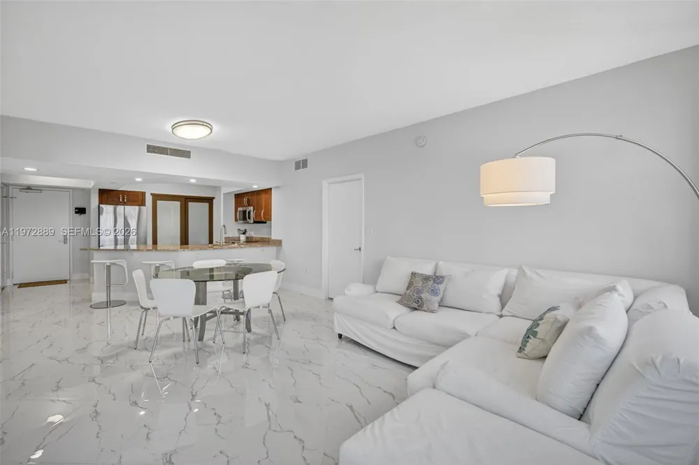 20000 E Country Club Dr #714 Aventura, FL 33180