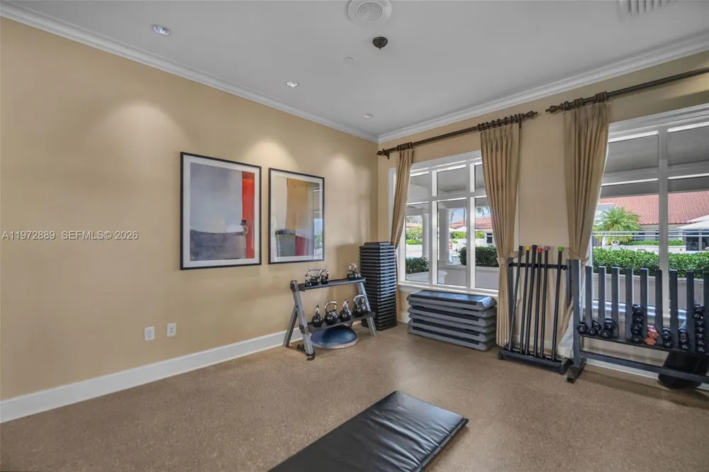 20000 E Country Club Dr #714 Aventura, FL 33180