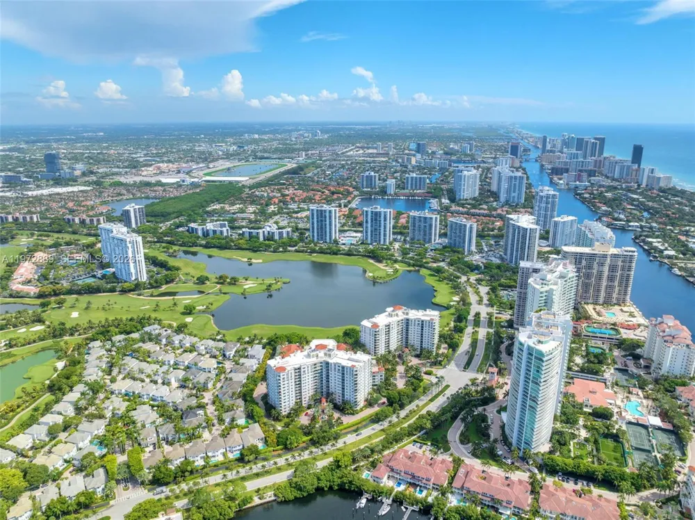 20000 E Country Club Dr #714 Aventura, FL 33180
