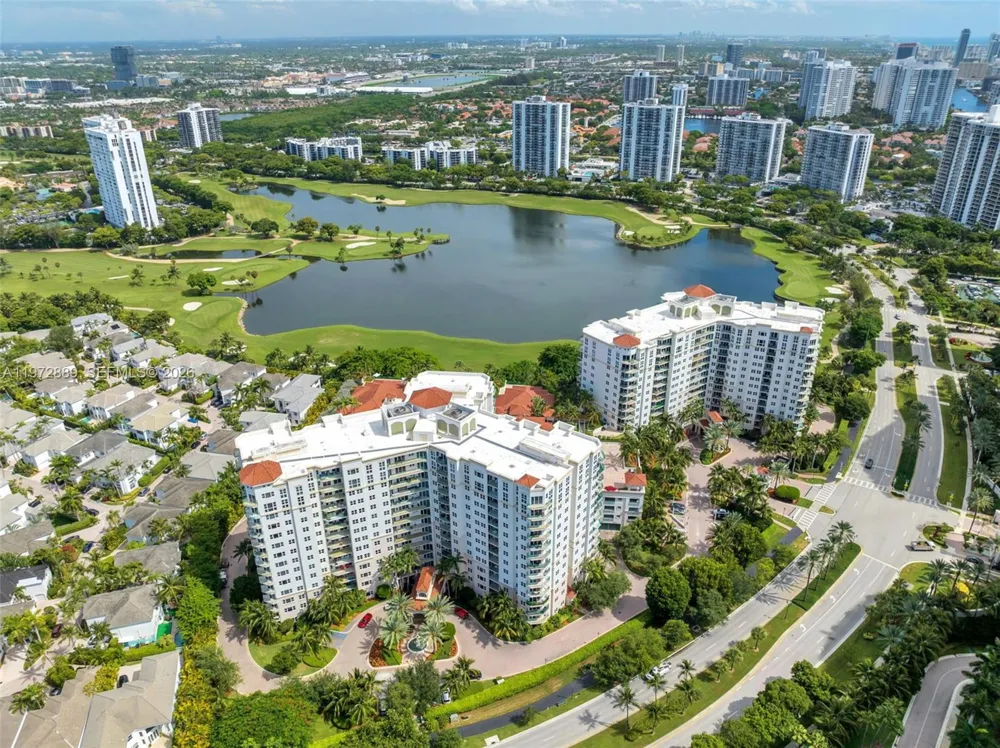 20000 E Country Club Dr #714 Aventura, FL 33180