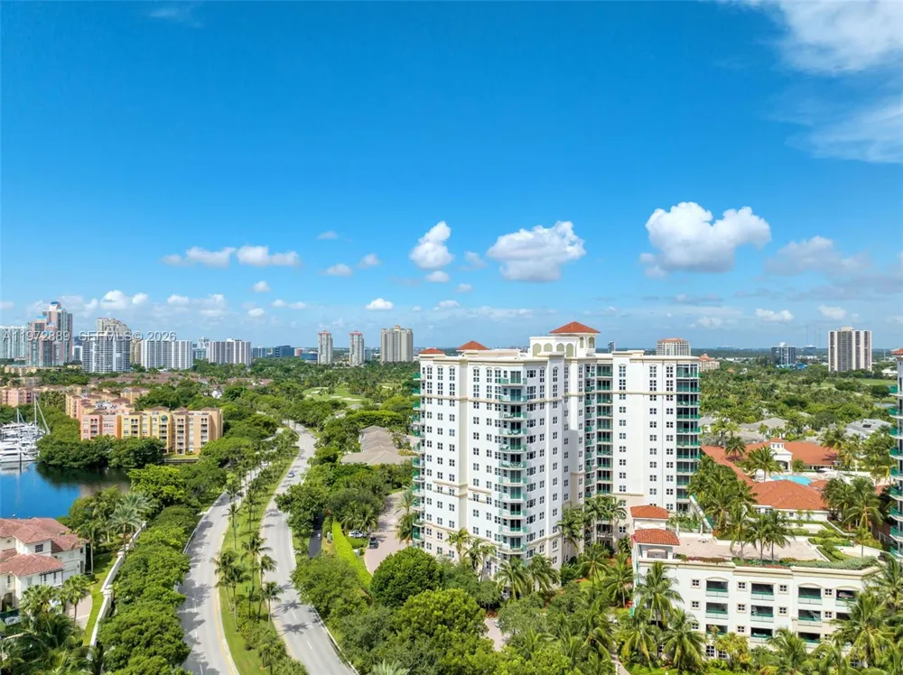 20000 E Country Club Dr #714 Aventura, FL 33180