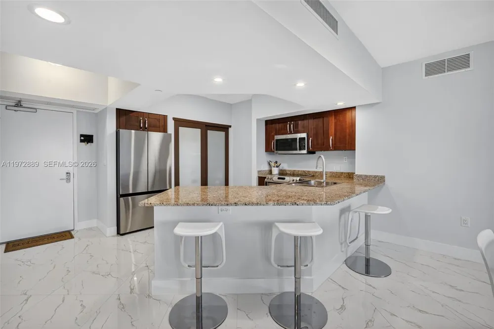 20000 E Country Club Dr #714 Aventura, FL 33180