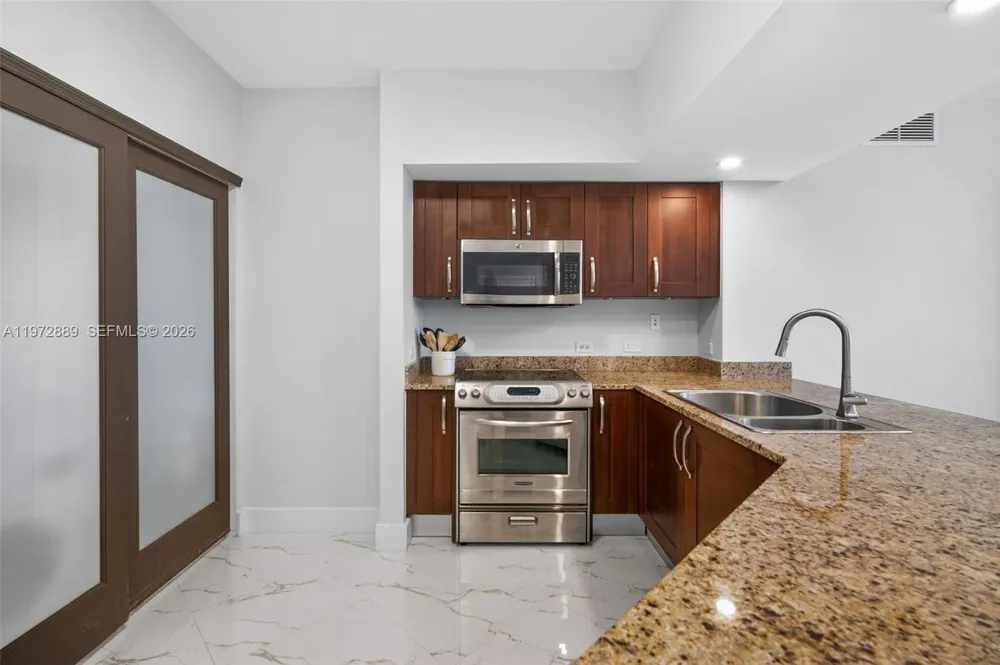20000 E Country Club Dr #714 Aventura, FL 33180