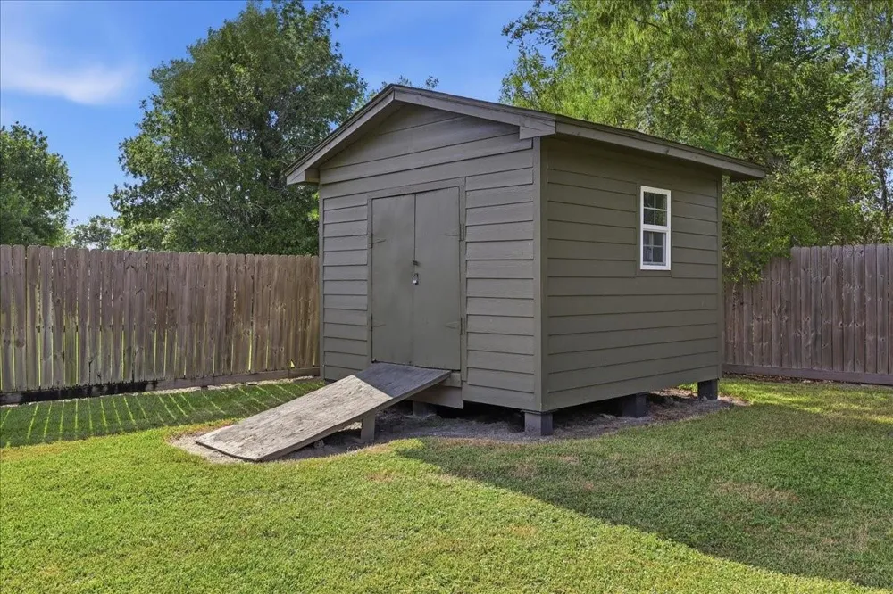 11565 Greenway Drive Beaumont, TX 77705