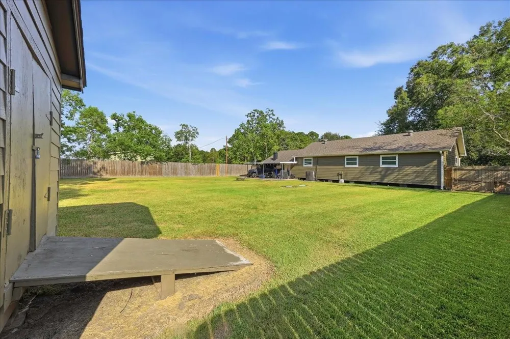 11565 Greenway Drive Beaumont, TX 77705