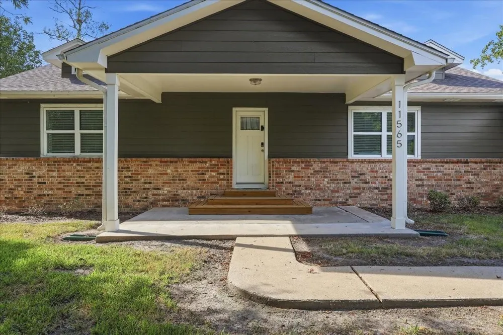 11565 Greenway Drive Beaumont, TX 77705