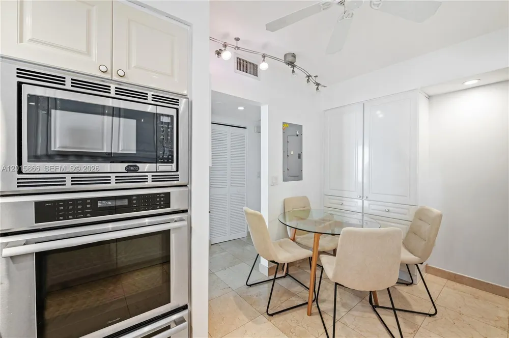 8925 Collins Ave #9J Surfside, FL 33154