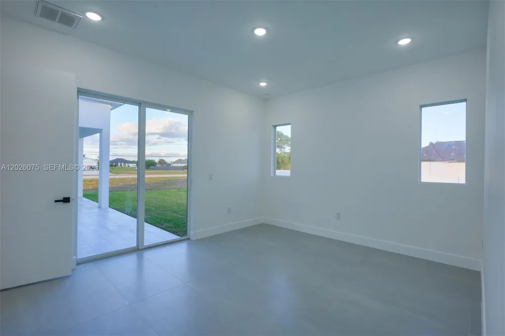 5 SW 26th Place Cape Coral, FL 33991