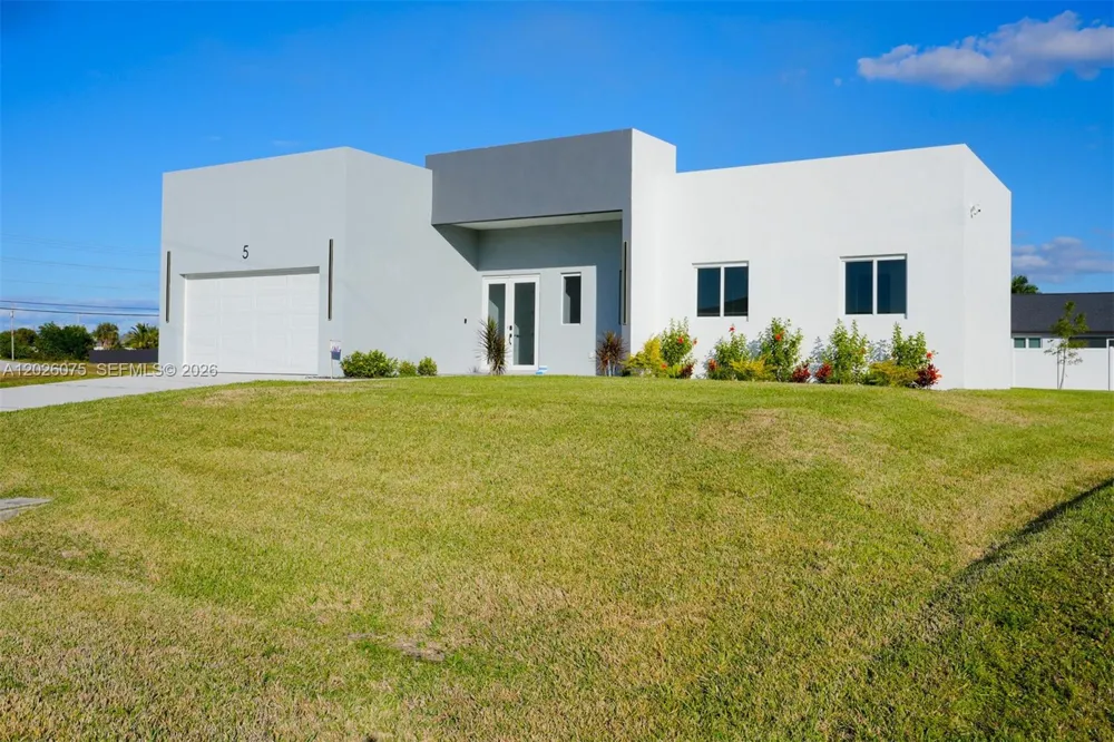 5 SW 26th Place Cape Coral, FL 33991