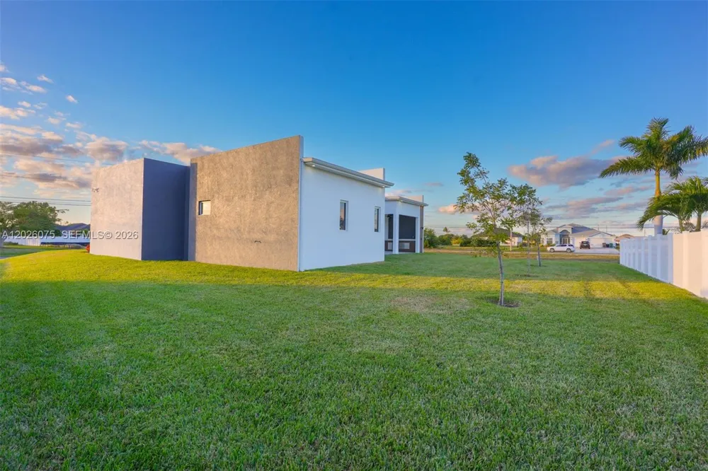 5 SW 26th Place Cape Coral, FL 33991