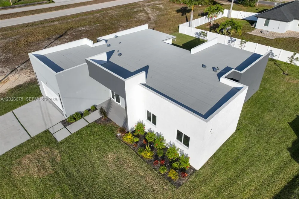 5 SW 26th Place Cape Coral, FL 33991