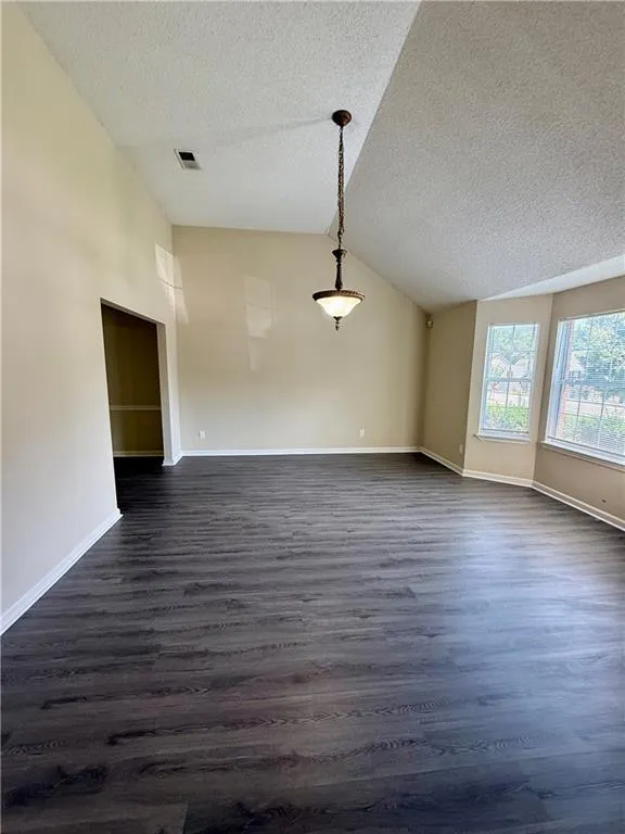 5237 Round Table Drive Ellenwood, GA 30294