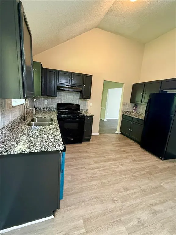 5237 Round Table Drive Ellenwood, GA 30294