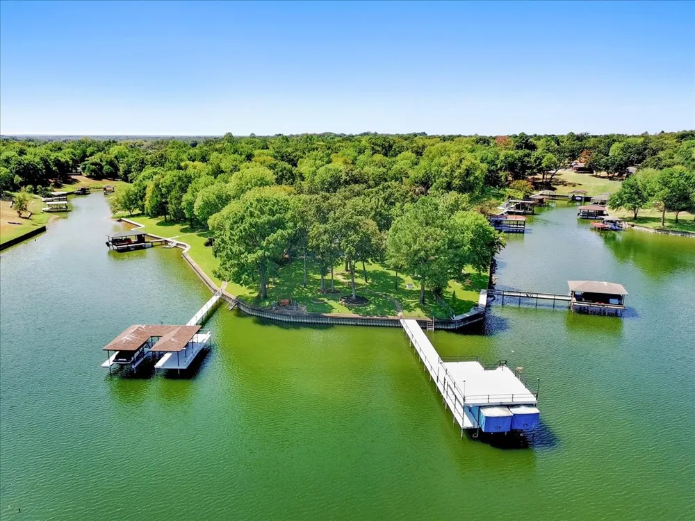 122 Knights Circle Streetman, TX 75859