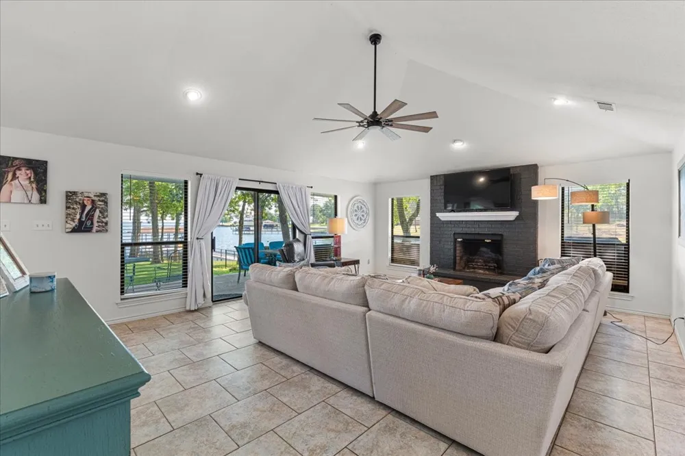 122 Knights Circle Streetman, TX 75859