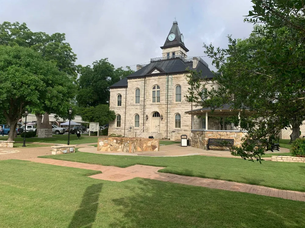 1207 NE Barnard Street Glen Rose, TX 76043