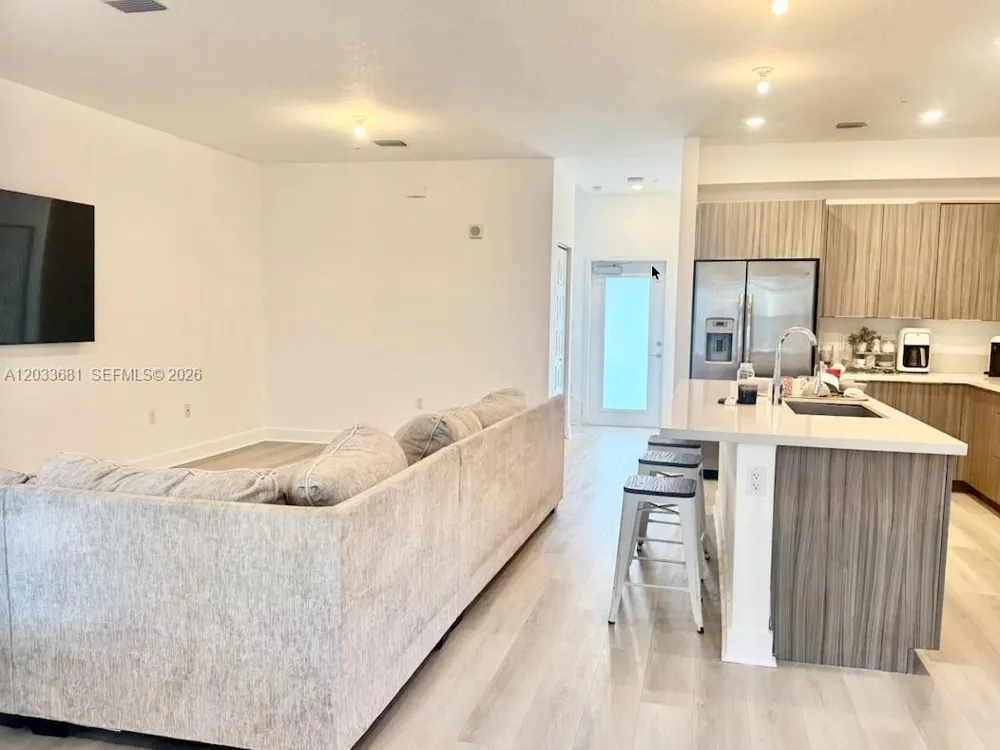 4700 NW 84th Ave #15 Doral, FL 33166