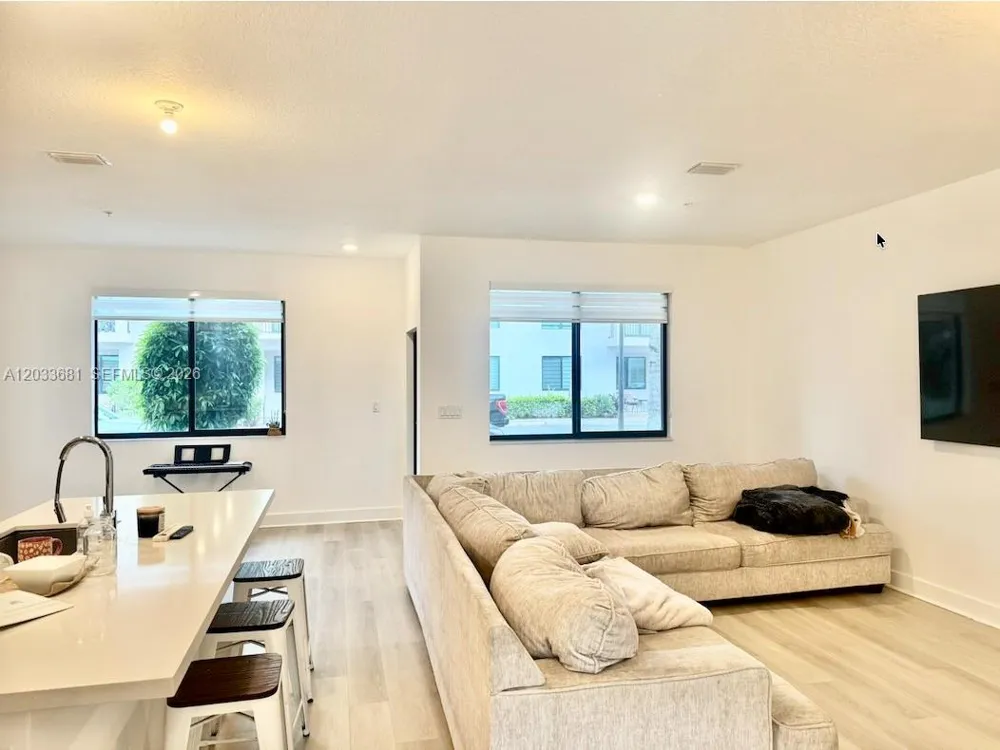 4700 NW 84th Ave #15 Doral, FL 33166