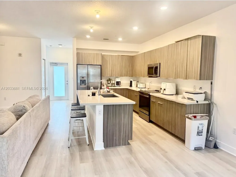 4700 NW 84th Ave #15 Doral, FL 33166