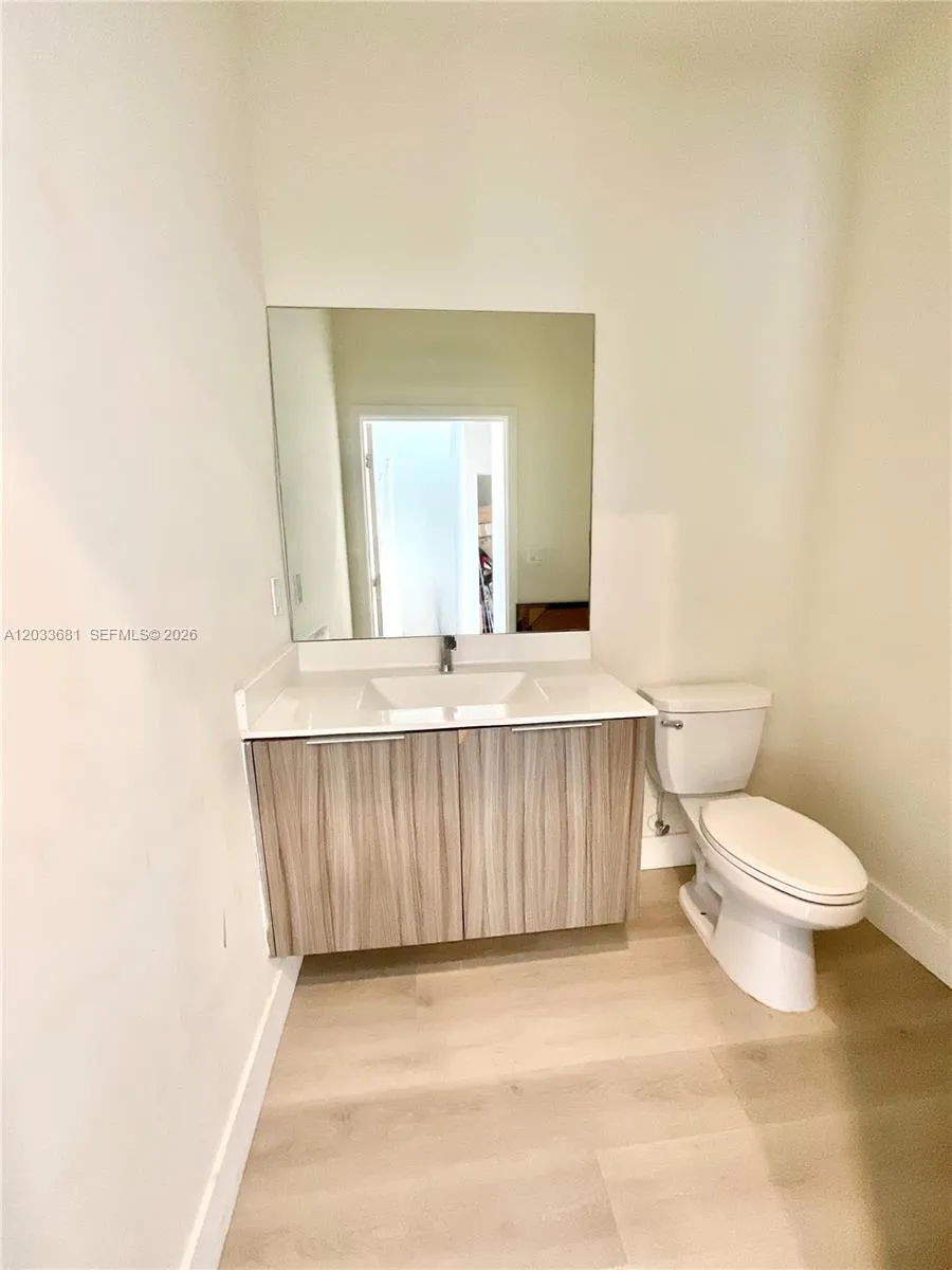4700 NW 84th Ave #15 Doral, FL 33166