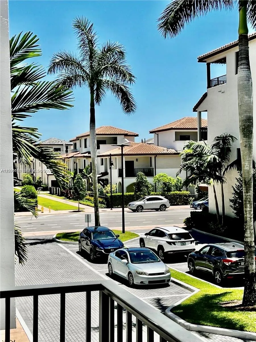 4700 NW 84th Ave #15 Doral, FL 33166