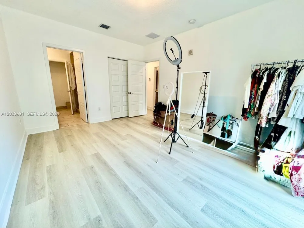 4700 NW 84th Ave #15 Doral, FL 33166