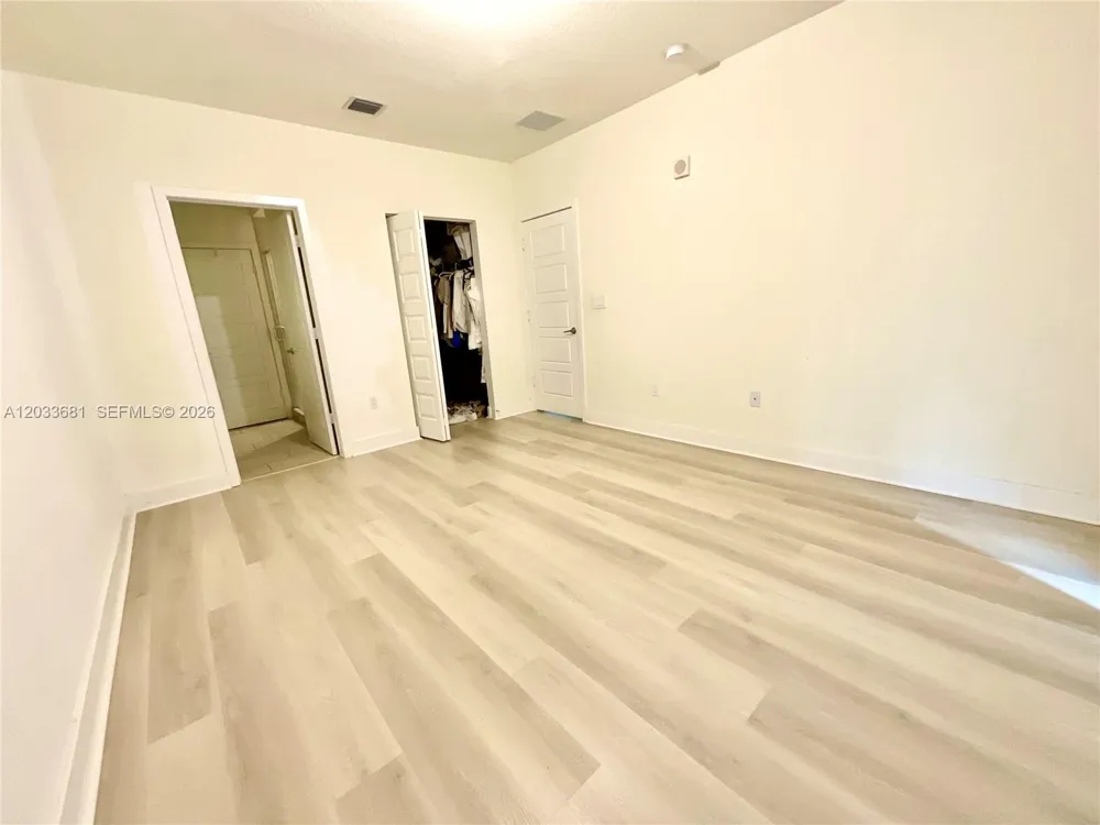 4700 NW 84th Ave #15 Doral, FL 33166