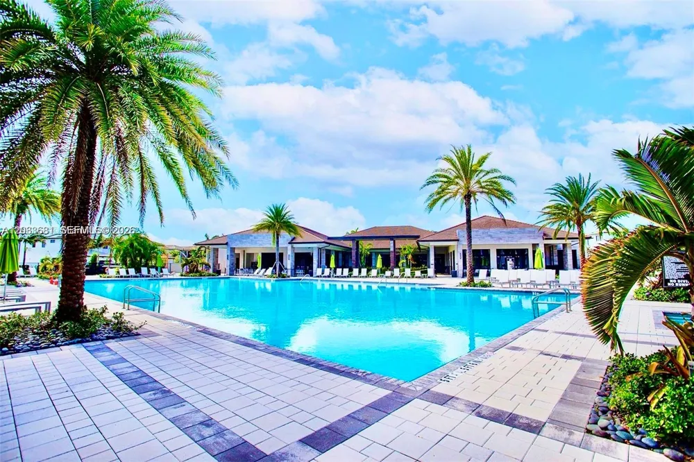 4700 NW 84th Ave #15 Doral, FL 33166