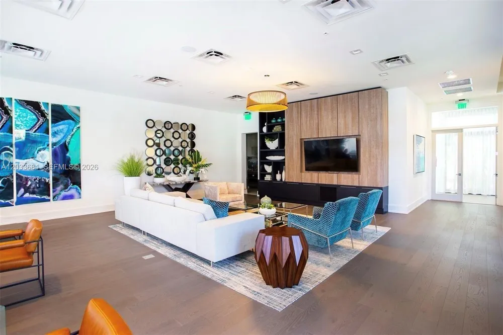 4700 NW 84th Ave #15 Doral, FL 33166