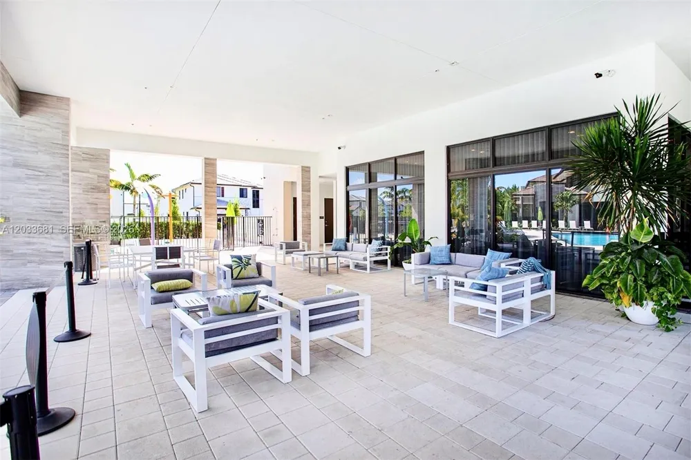 4700 NW 84th Ave #15 Doral, FL 33166