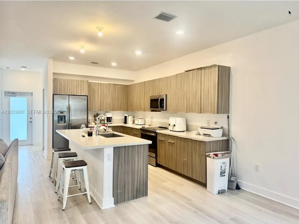 4700 NW 84th Ave #15 Doral, FL 33166