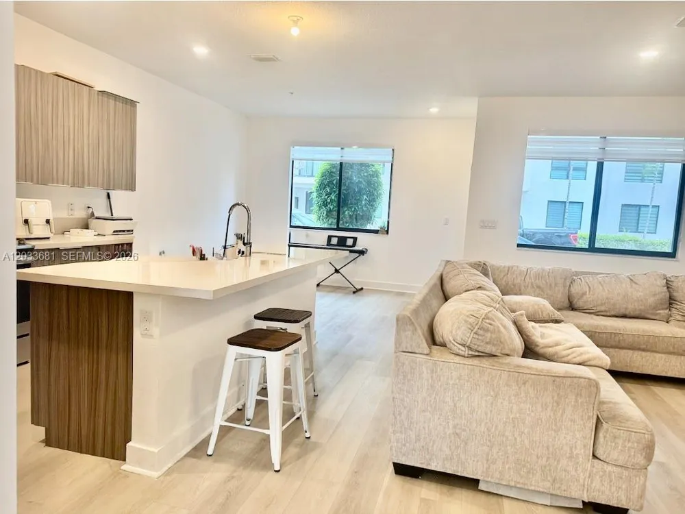 4700 NW 84th Ave #15 Doral, FL 33166
