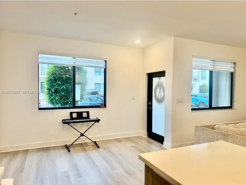 4700 NW 84th Ave #15 Doral, FL 33166