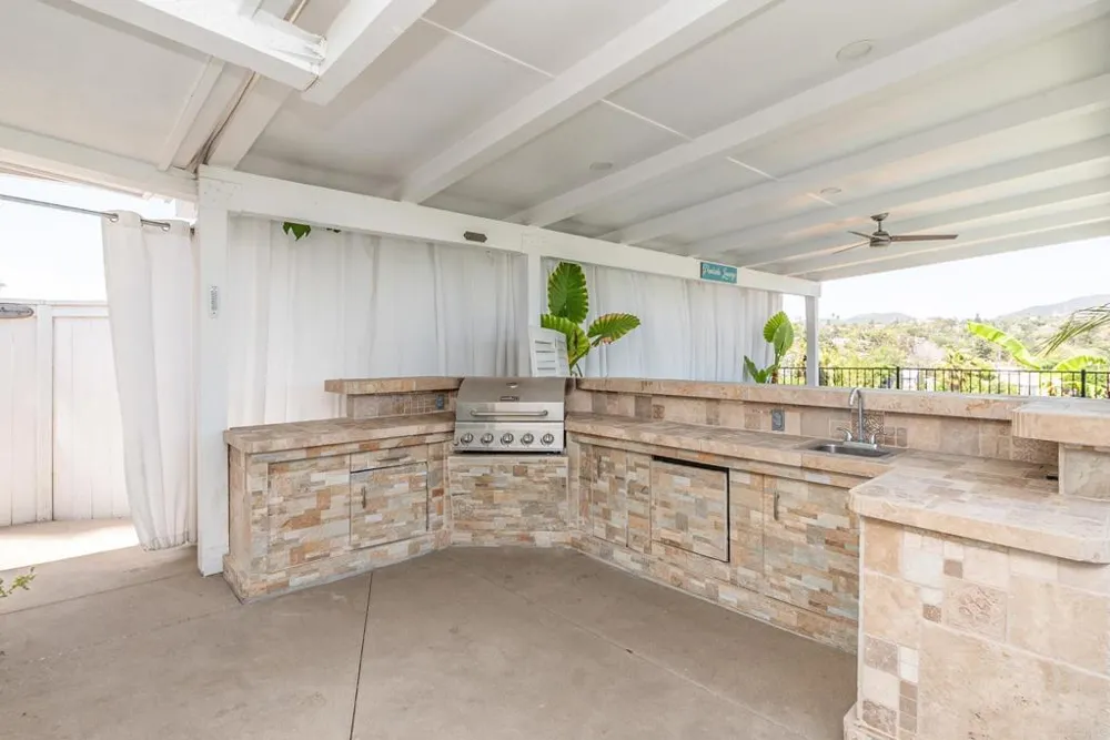 321 Morningside Vista, CA 92084