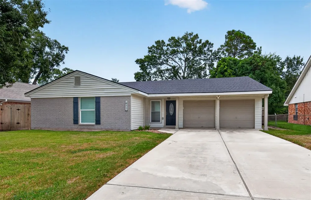 411 Cole Street Webster, TX 77598