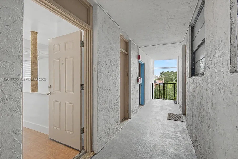 12590 NE 16th Ave #402 North Miami, FL 33161