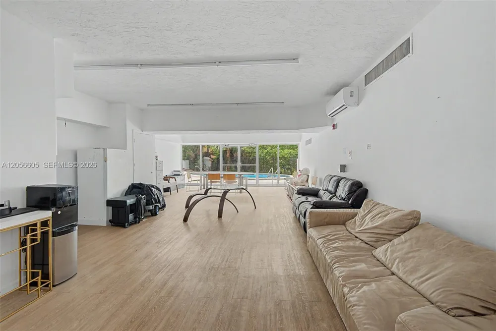 12590 NE 16th Ave #402 North Miami, FL 33161