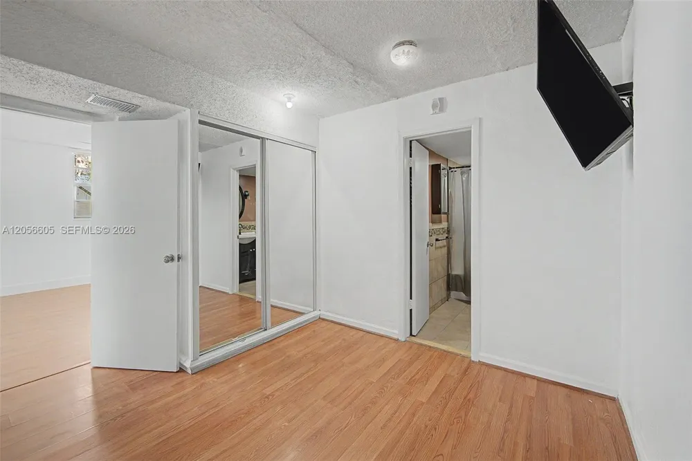 12590 NE 16th Ave #402 North Miami, FL 33161