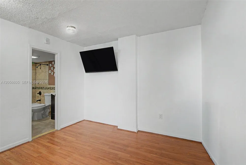 12590 NE 16th Ave #402 North Miami, FL 33161